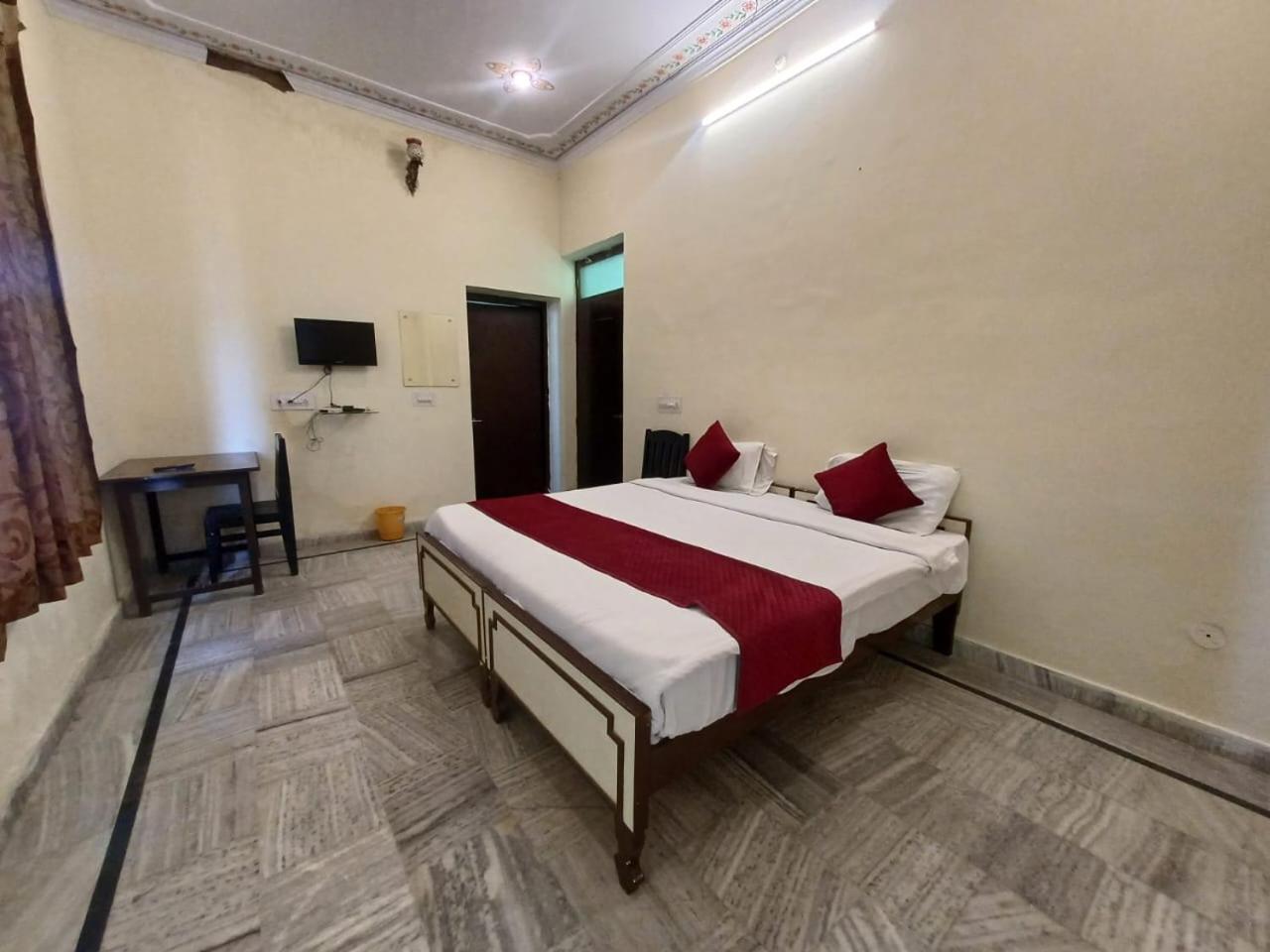 Hotel Green Haveli - A Heritage And Hill View Hotel , Pushkar Exterior photo